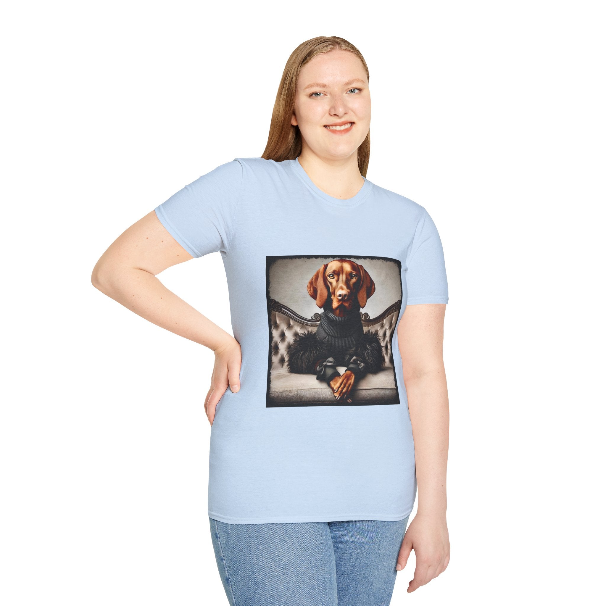 Vizsla Femme Fatale | Unisex Dog T-Shirt