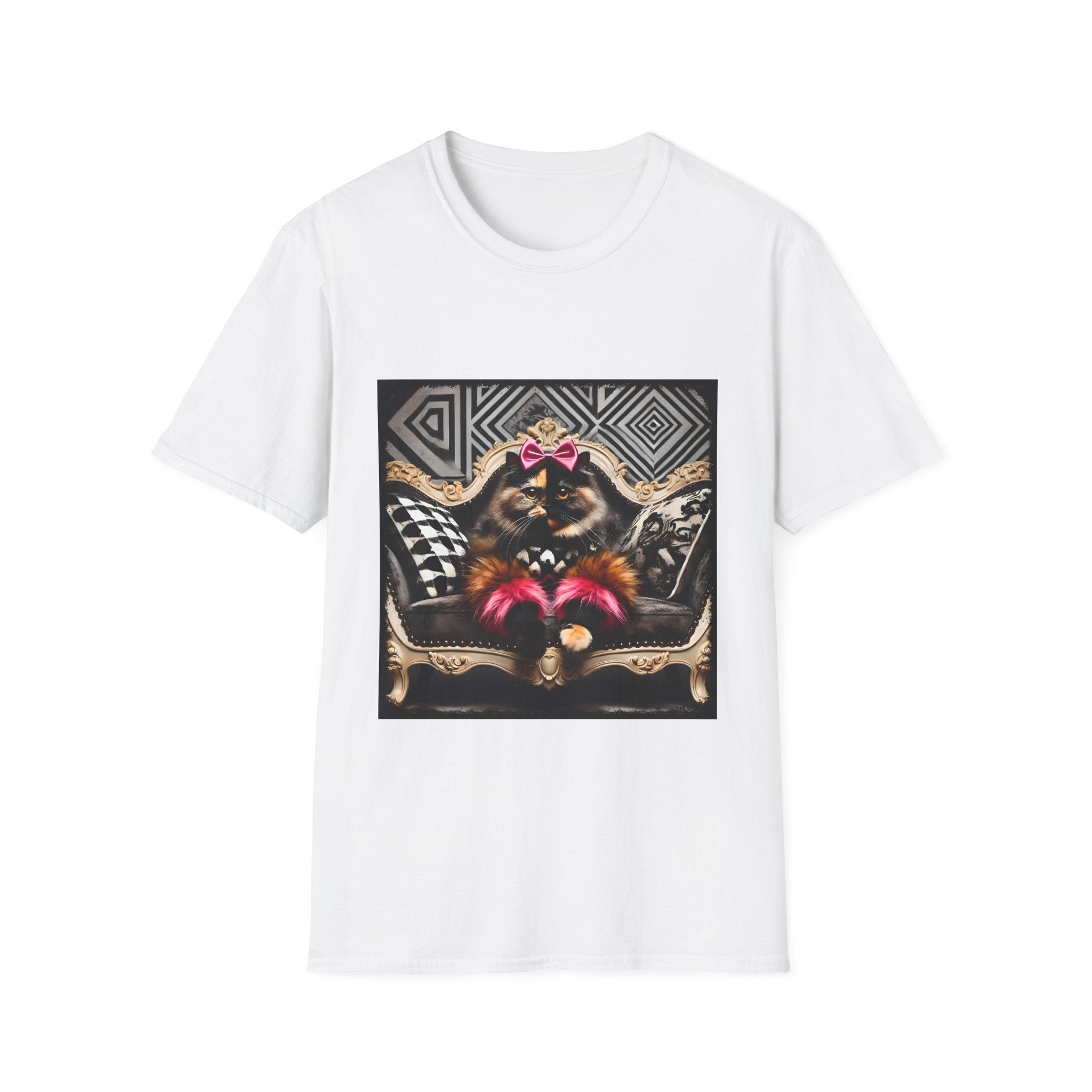 Tortoiseshell Cat Trendsetter | Unisex Cat T-Shirt