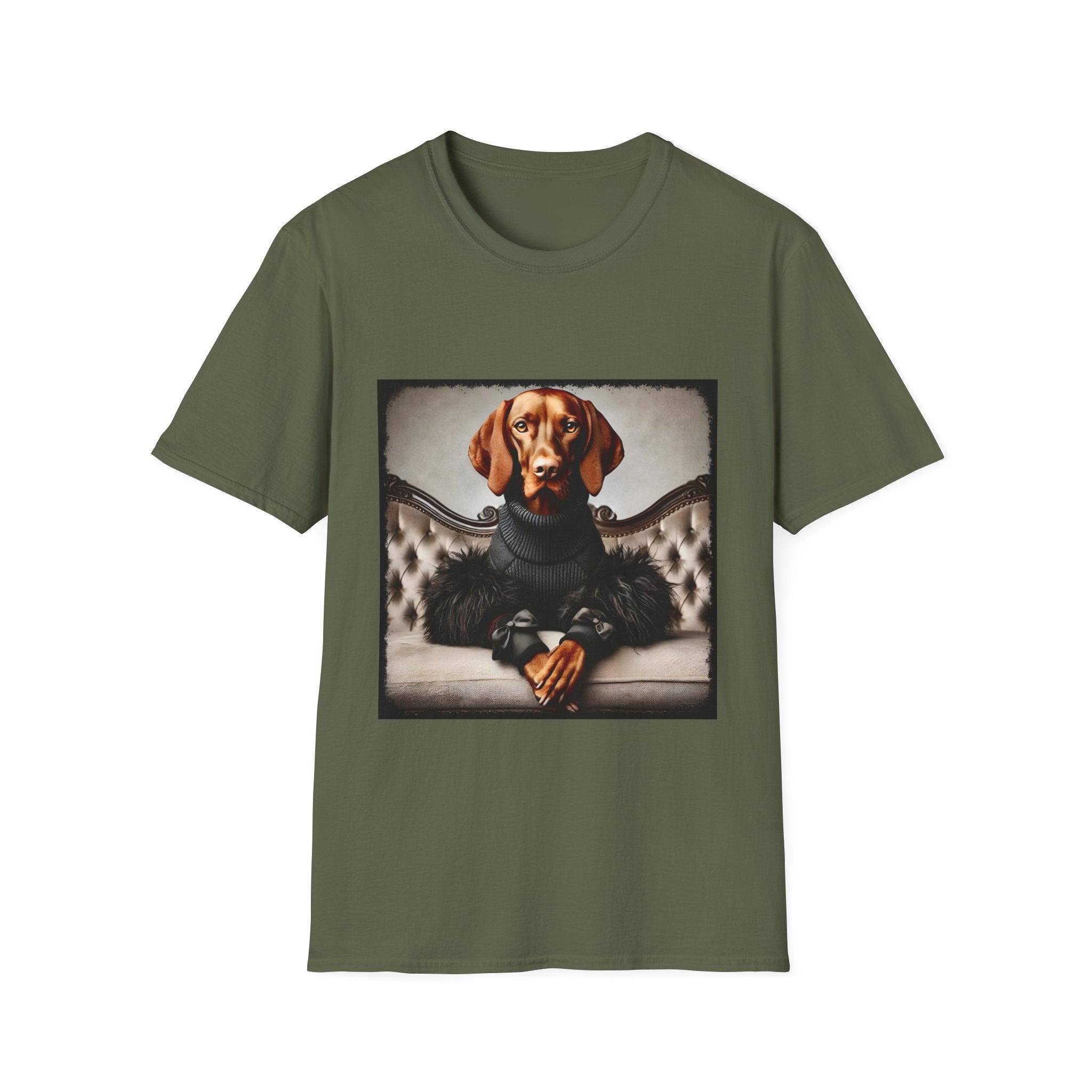 Vizsla Femme Fatale | Unisex Dog T-Shirt