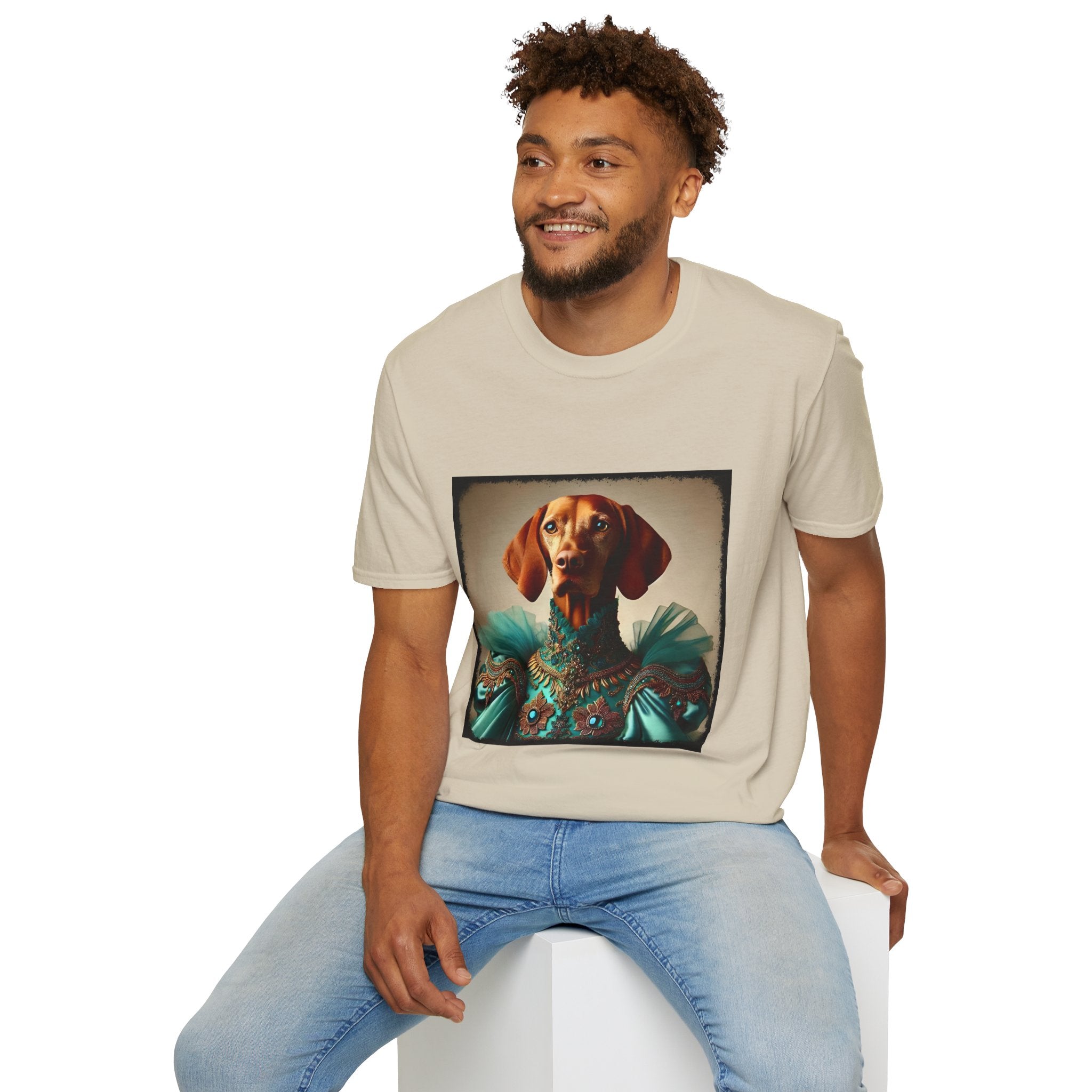 Vizsla Emerald Queen | Unisex Dog T-Shirt