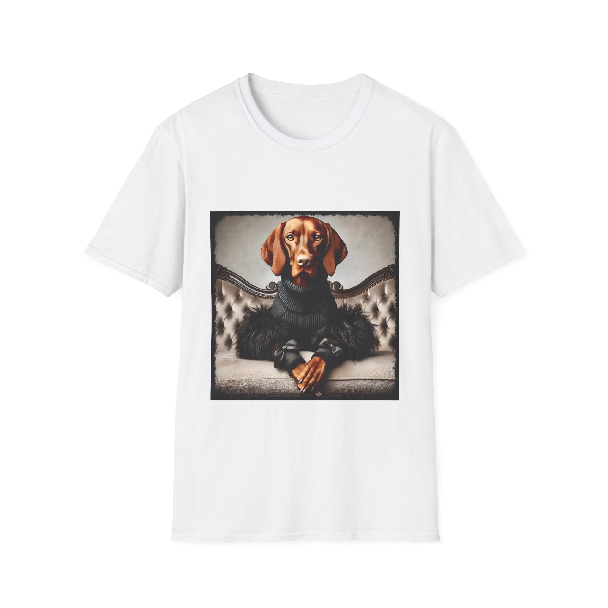 Vizsla Femme Fatale | Unisex Dog T-Shirt