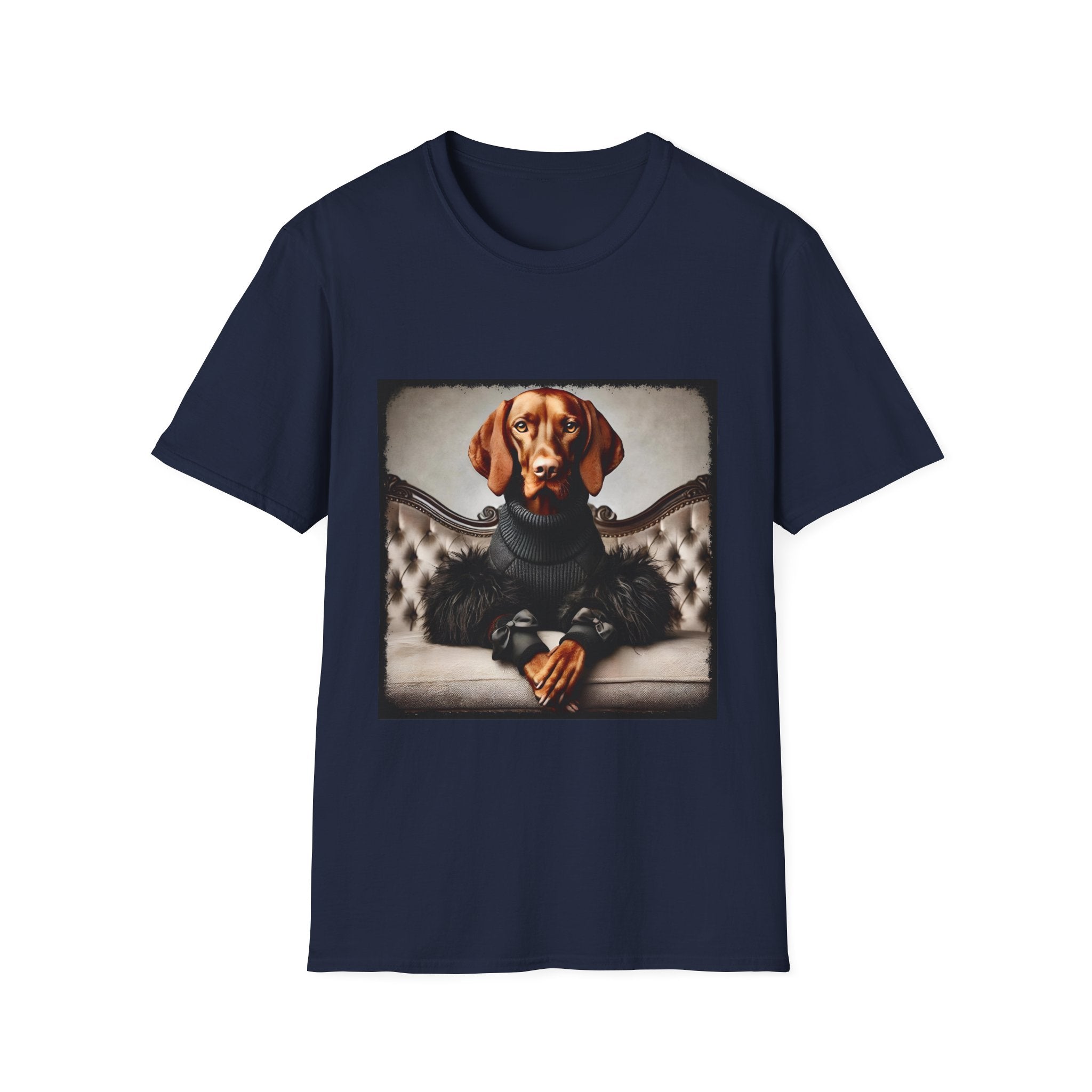 Vizsla Femme Fatale | Unisex Dog T-Shirt